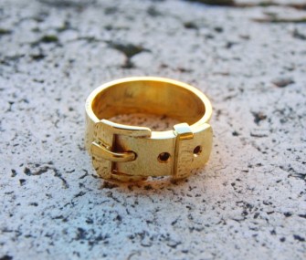 Anello in ottone dorato in stile “cintura” (cod.AN.OT.09)
