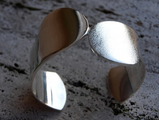 Bracciale in argento con “virgole” (cod.BR.AG.01)