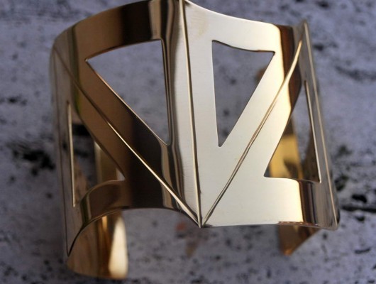 Brass bracelet with smooth triangles (cod.BR.OT.11)