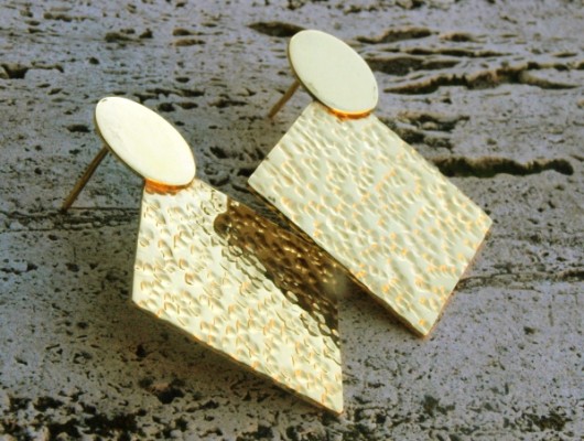 Squared earrings with hammered effect (cod.OR.OT.46)