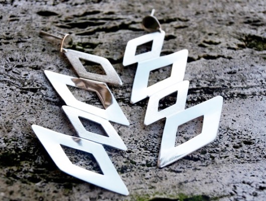 Silver earrings with triangles (cod.OR.AG.17)