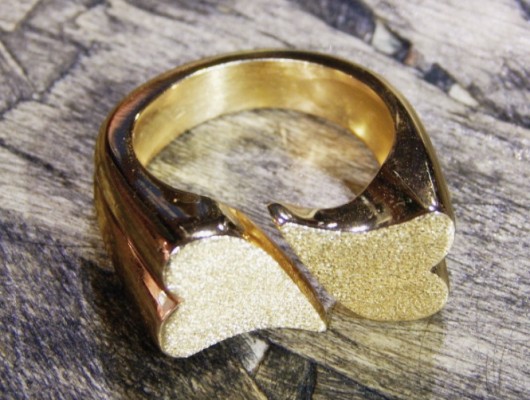 Brass ring with hearts (cod.AN.OT.18)