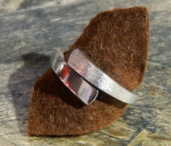 Silver ring with double satin and smooth effect (cod.AN.AG.08)