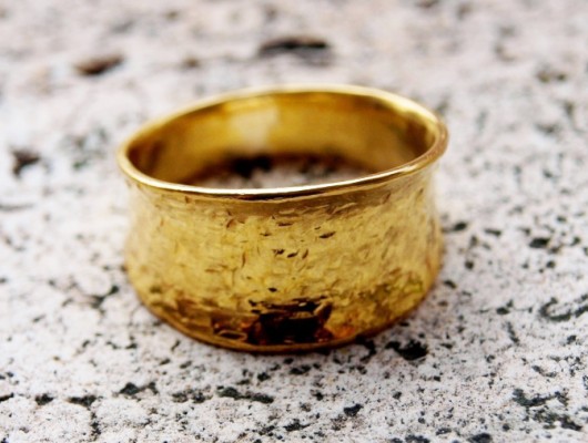 Brass ring with hammered effect (cod.AN.OT.12)