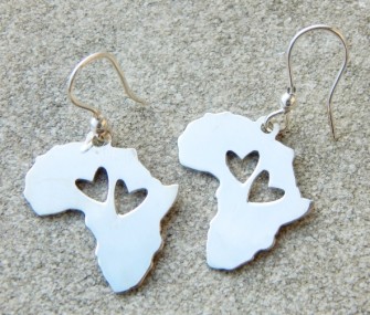 Africa silver earrings with two engraved hearts (code OR.AG.46)
