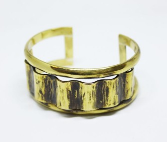 Brass bracelet with wavy surface (code BR.OT.24)