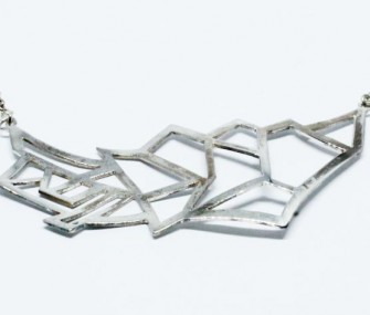 PENDANT IN SILVER WITH IRREGULAR PLOT (COD.PN.AG.47)