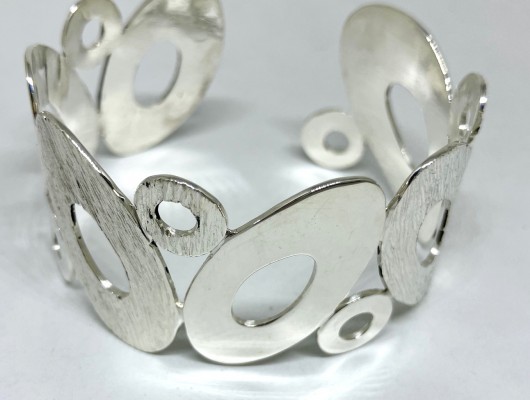 BRACCIALE IN ARGENTO CON OVALI VERTICALI SATINATI E LISCI (COD. BR.AG.52)